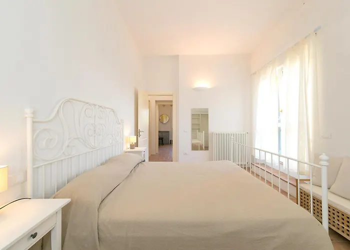 Enrichetta A * Cecina (Livorno)